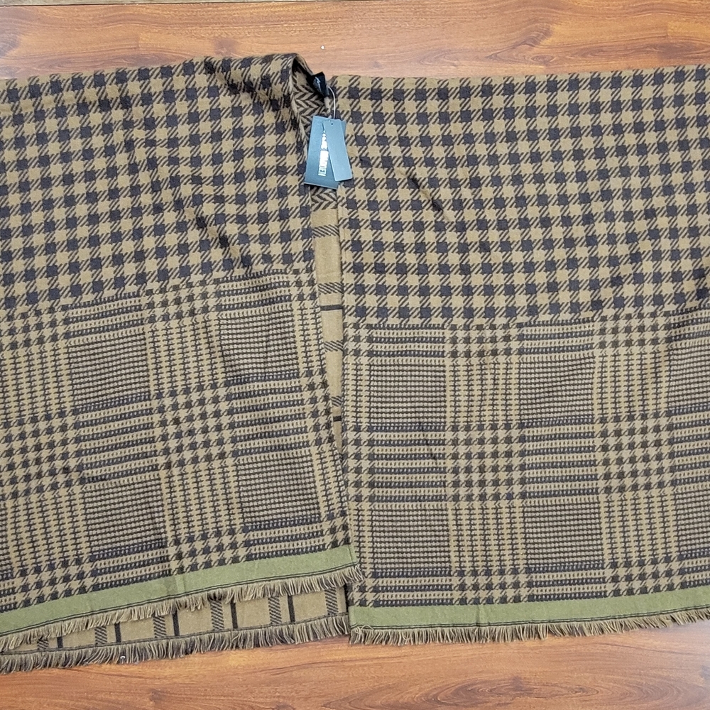 New Women's Steve Madden Reversible Mixed Media Plaid Ruana Brown/Tan OSFM